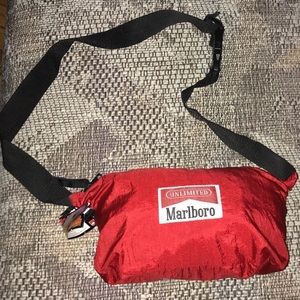 Marlboro fannypack/windbreaker